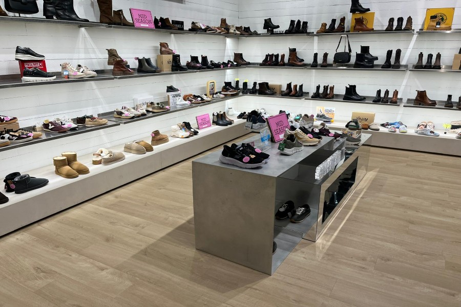 Descubre nuestra colección de calzado: botas, zapatillas y zapatos de moda. ¡Ofertas Mid Season! - ISEN